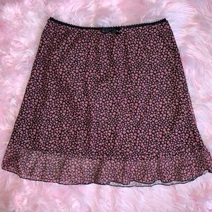 **MUST GO** Black Hearts Ruffle Skirt